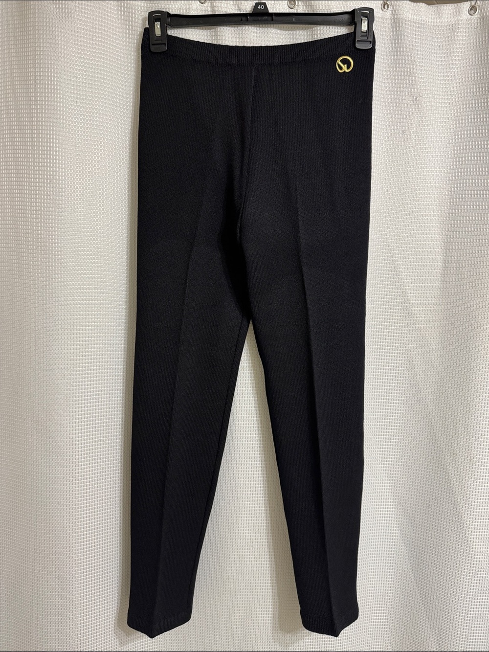 ST. JOHN basics black knit pants. Size 6